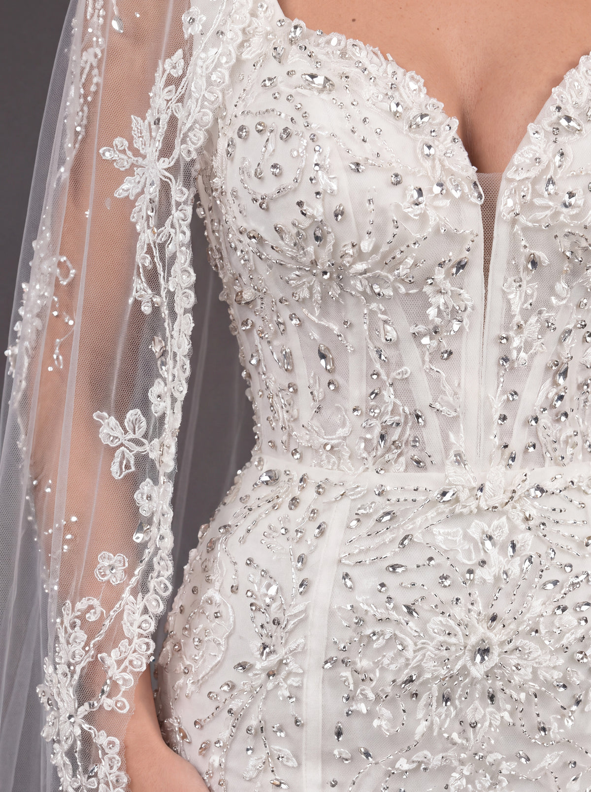 Sweetheart Corset Bridal Dress with Lace Sleeves & Floor-Length Veil – Ivory Crystal Embellished Mermaid Wedding Gown