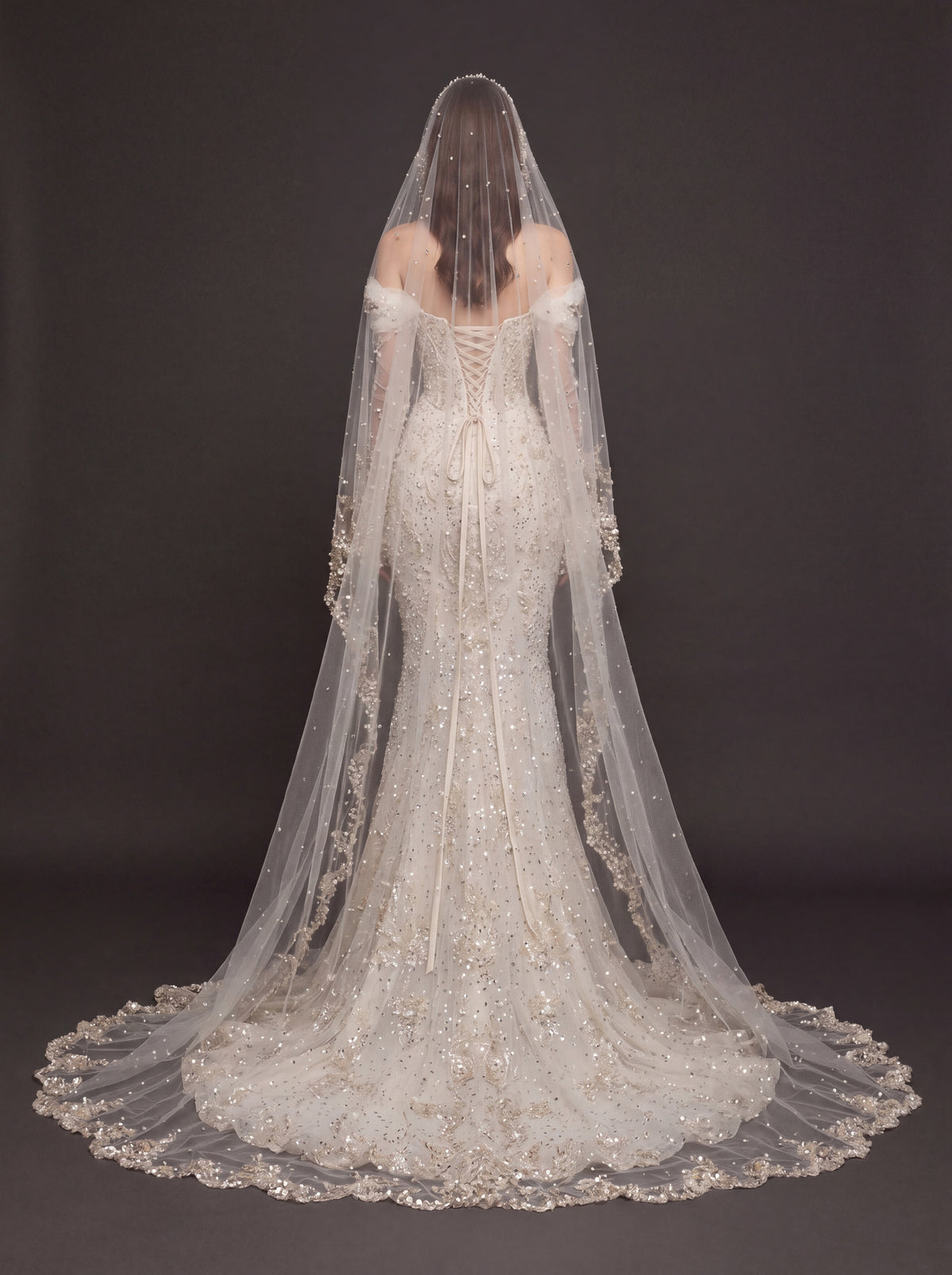 Pearl Floral Appliqué Mermaid Wedding Dress – Off-Shoulder Sweetheart Corset Bridal Gown with Crystal Beading and Cathedral Veil