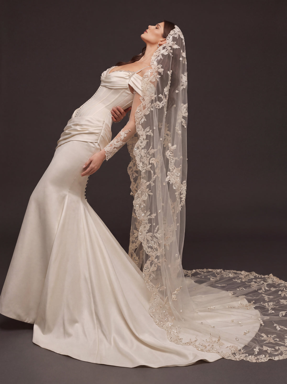 Pearl Button Satin Mermaid Bridal Gown – Draped Sweetheart Neckline, Sculpted Corset Waist & Floral Lace Cathedral Veil