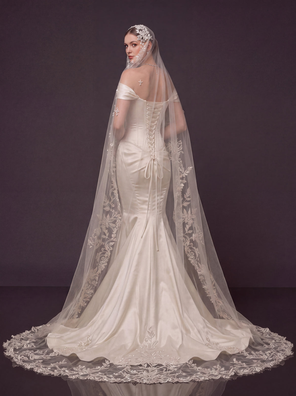 Champagne Satin Sweetheart Mermaid Bridal Gown – Draped Off-Shoulder Sleeves, Structured Corset & Floral Lace Cathedral Veil