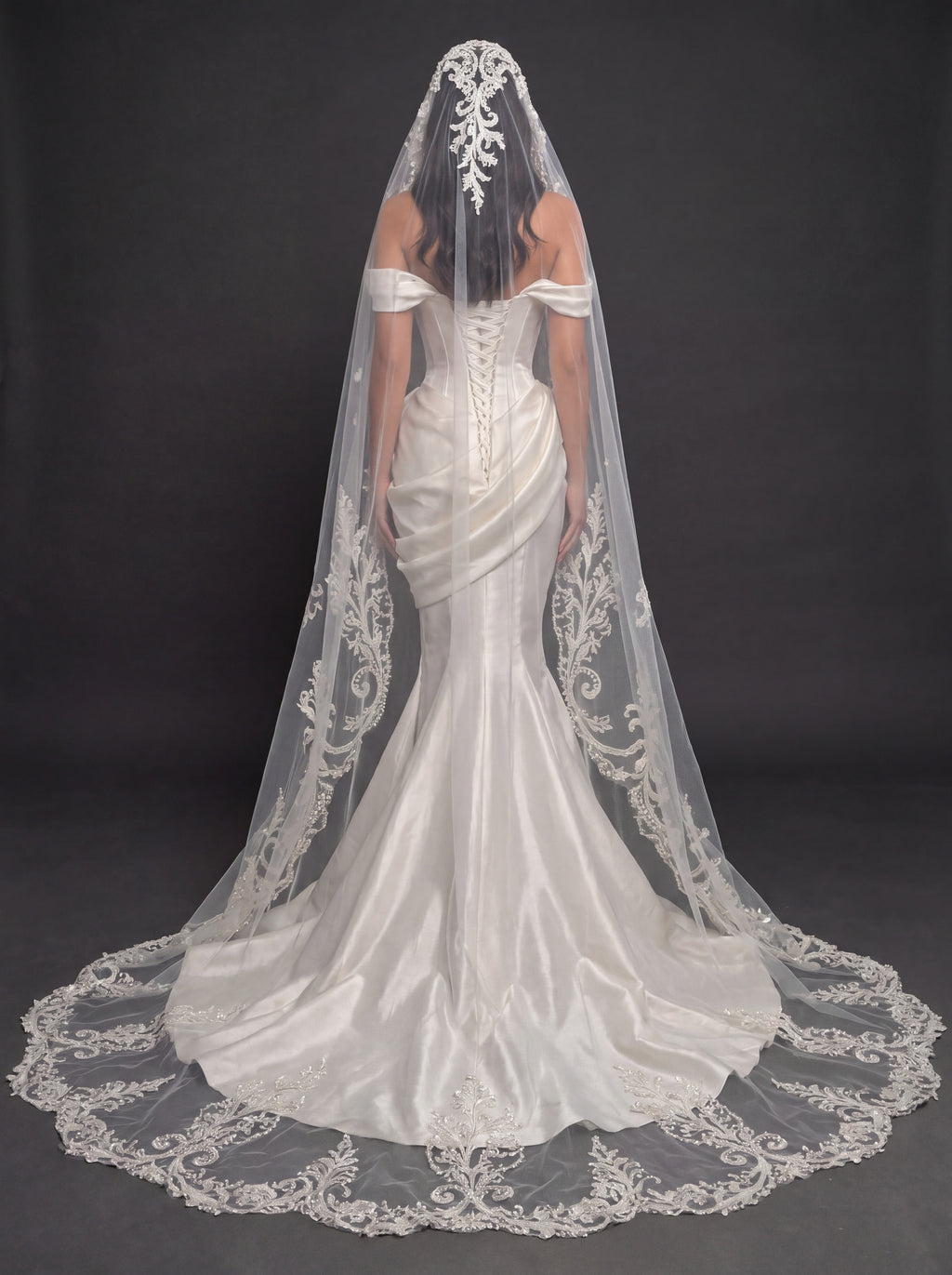 Sculpted Satin Draped Mermaid Wedding Dress – Off-Shoulder Sweetheart Neckline with Pearl Embroidery & Cathedral Lace Veil
